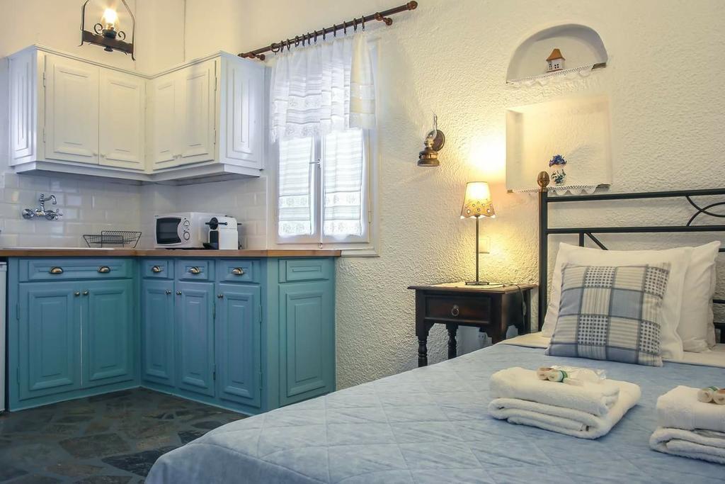Saint Louis Aparthotel อานดรอส ภายนอก รูปภาพ