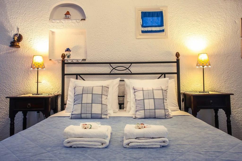 Saint Louis Aparthotel อานดรอส ภายนอก รูปภาพ